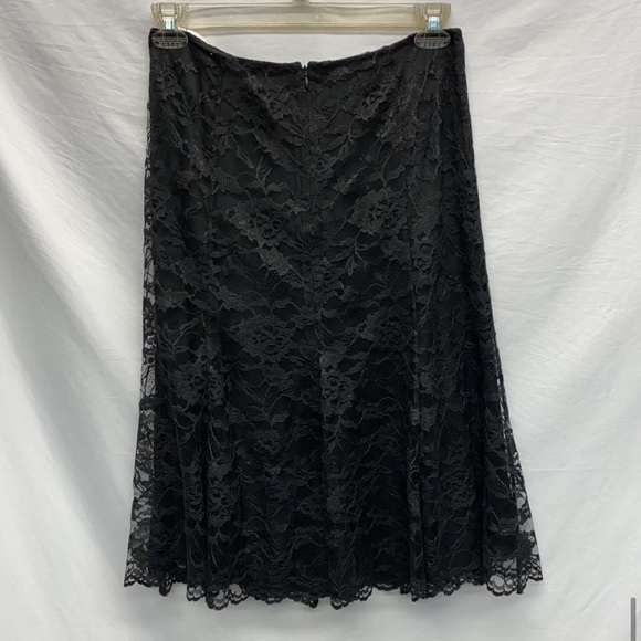 Marina Lace Skirt - Picture 2 of 2